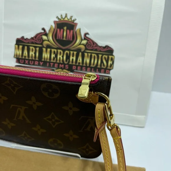 Louis Vuitton Neverfull Pouch in PM size, monogram / pink inside - Picture 6 of 7